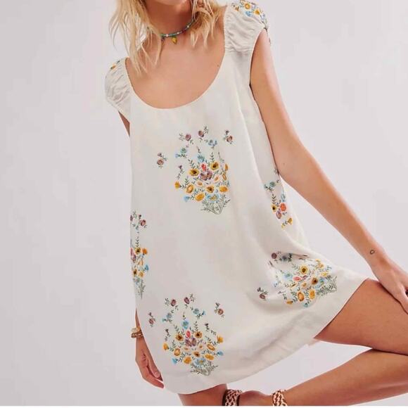 Free People Wildflower Embroidered Linen Blend Mini Dress Size Medium - Picture 1 of 12